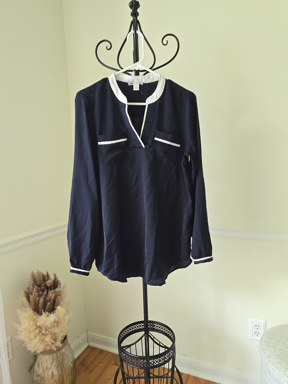 Dalia Collection Navy Blouse with White Trim Medium
